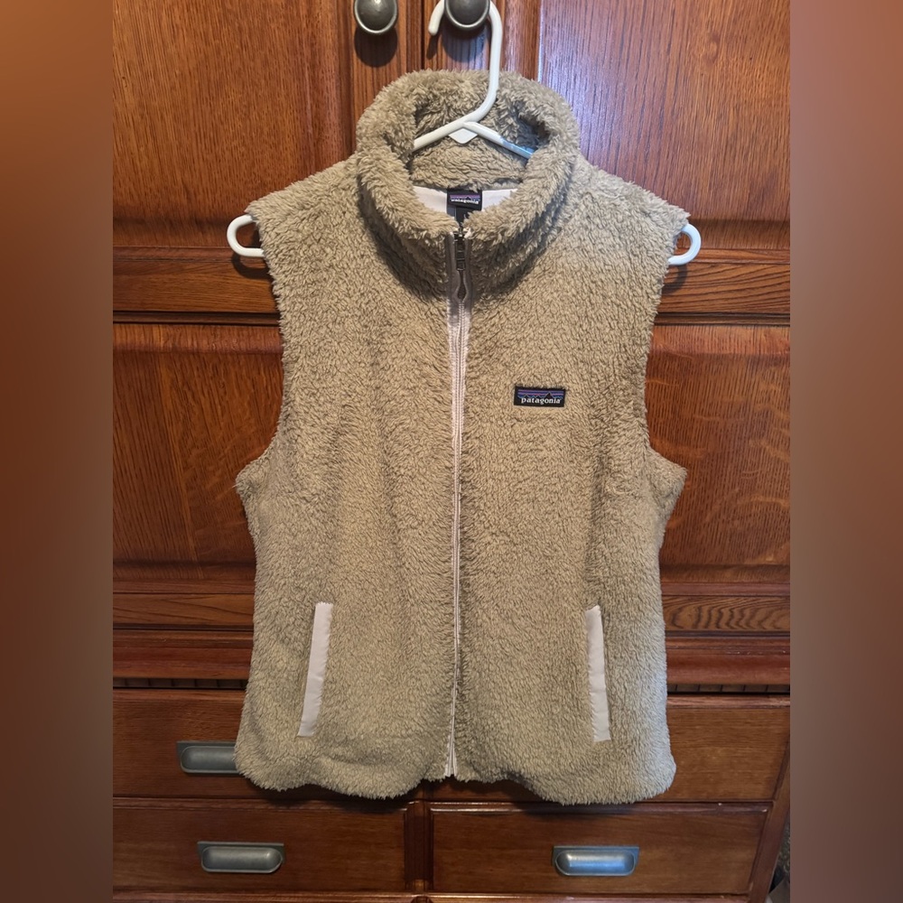 Patagonia Cream Sherpa Fleece Vest Full Zip Logo Patch Women’s Size L